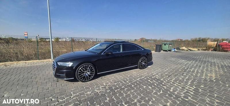 Culoarenegru Utilizat 2019 Audi A8 Berlinǎ | 31.990 EUR (Super Preț) - Imagine 1/4