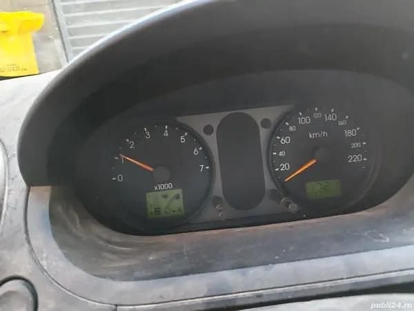 Second-hand Ford Fiesta 44 CP (32 kW) 2002 Rosu Berlinǎ