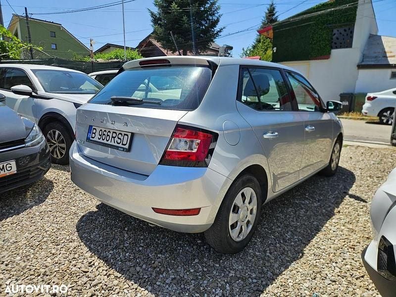 Argint Second-hand 2020 Skoda Fabia | 7.865 EUR (Super Preț) - Imagine 1/4