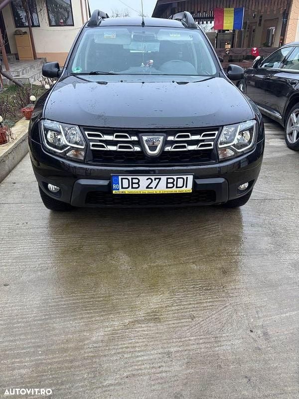 Culoarenegru Utilizat 2015 Dacia Duster Lauréate SUV | 5.500 EUR (Super Preț) - Imagine 1/4
