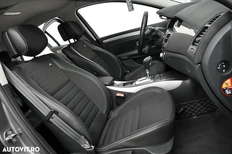 Second-hand Renault Laguna III LIMITED 110 CP (80 kW) 2015 Culoaregri Berlinǎ