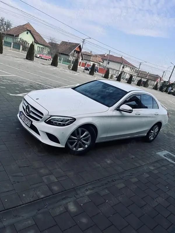 Second-hand Mercedes C220 194 CP (142 kW) 2018 Berlinǎ