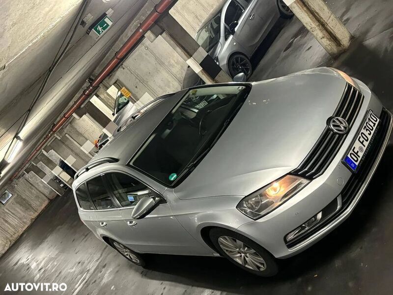 Gri Utilizat 2012 VW Passat Berlinǎ | 7.600 EUR - Imagine 1/4