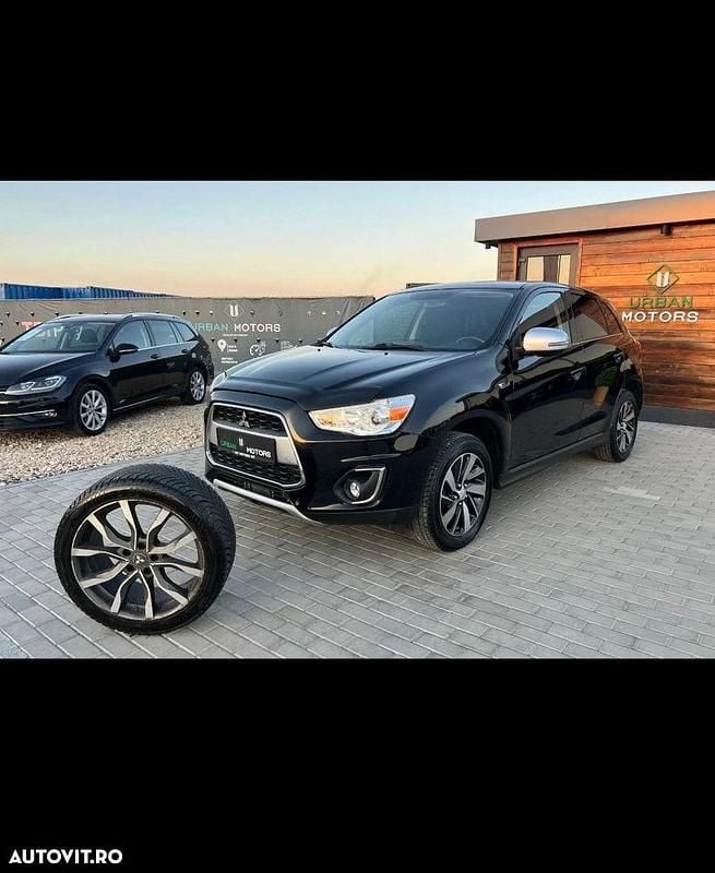 Second-hand Mitsubishi ASX Invite 150 CP (110 kW) 2015 Culoareblack SUV