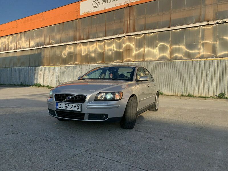 Second-hand Volvo S40 136 CP (100 kW) 2006 Argintiu Berlinǎ