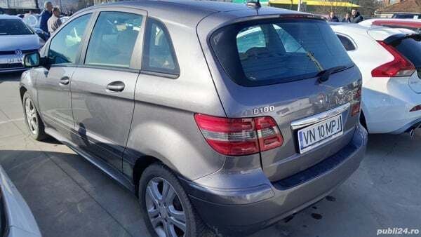 Utilizat 2010 Mercedes A200 Berlinǎ | 4.350 EUR - Imagine 1/4