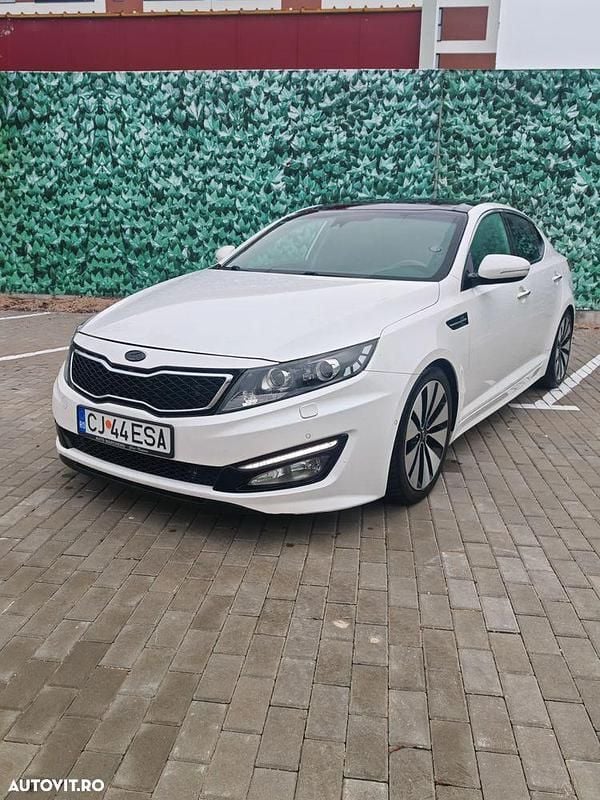 Second-hand Kia Optima Edition 7 136 CP (100 kW) 2012 Culoarealb Berlinǎ