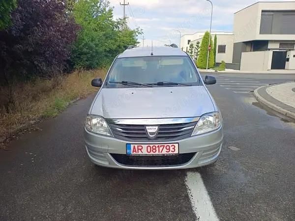 Utilizat 2010 Dacia Logan Berlinǎ | 3.100 EUR (Preț OK) - Imagine 1/4