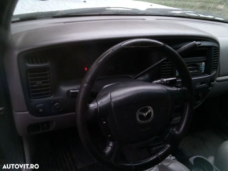 Alte culori Utilizat 2000 Mazda Tribute SUV | 1.300 EUR - Imagine 1/4