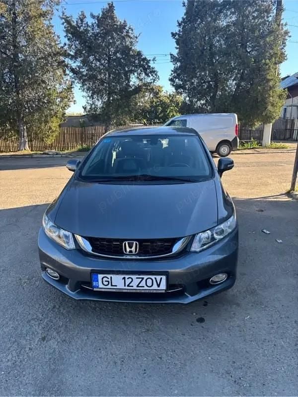 Second-hand Honda Civic 142 CP (104 kW) 2015 Gri Berlinǎ