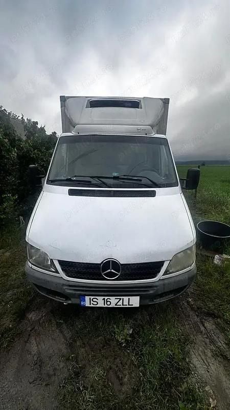 Utilizat 2005 Mercedes Sprinter Van | 4.250 EUR (Preț bun) - Imagine 1/4