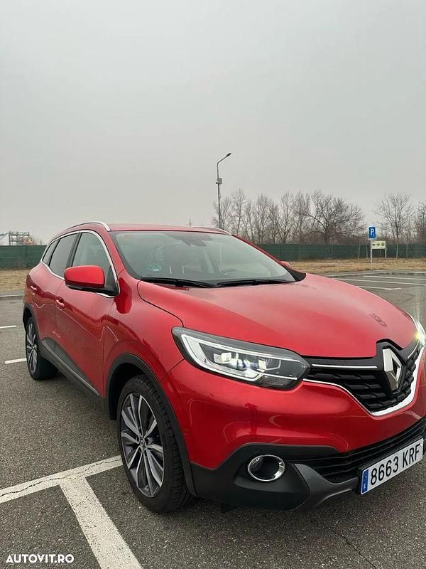 Culoarerosu Utilizat 2018 Renault Kadjar Intens SUV | 12.000 EUR (Preț OK) - Imagine 1/4