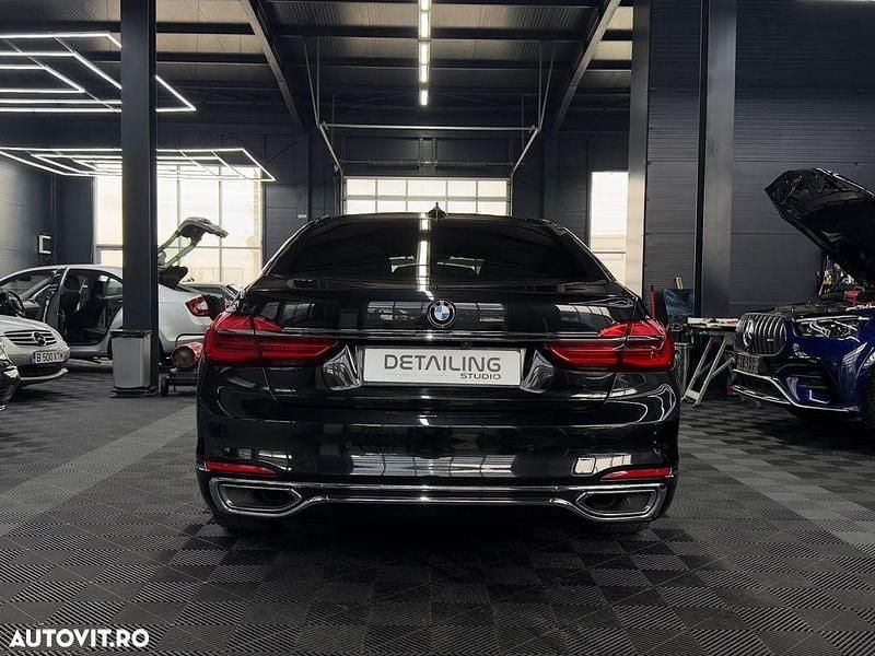 Second-hand BMW 740L 320 CP (235 kW) 2017 Culoarenegru Berlinǎ