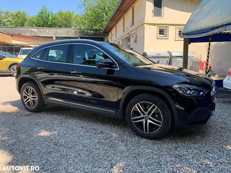 Second-hand Mercedes GLA200 150 CP (110 kW) 2020 Culoarenegru SUV