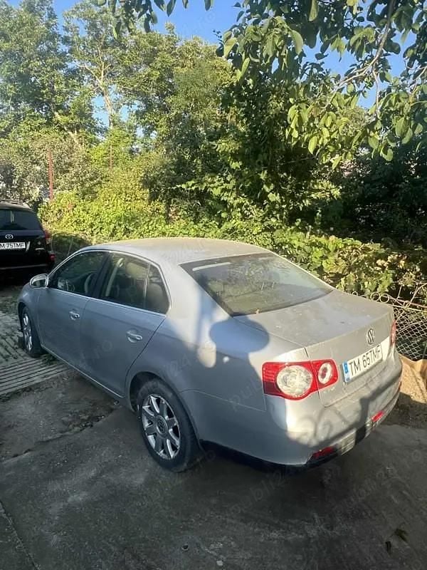 Second-hand VW Jetta 105 CP (77 kW) 2007 Berlinǎ