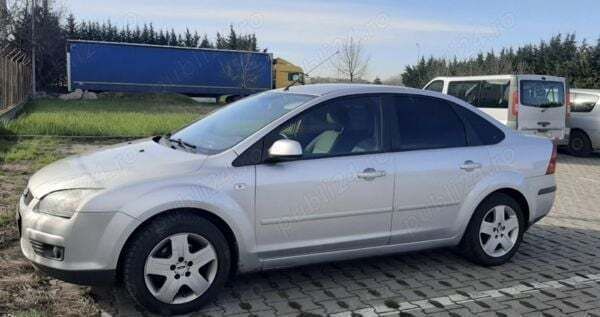 Utilizat 2008 Ford Focus Berlinǎ | 2.300 EUR (Preț OK) - Imagine 1/4