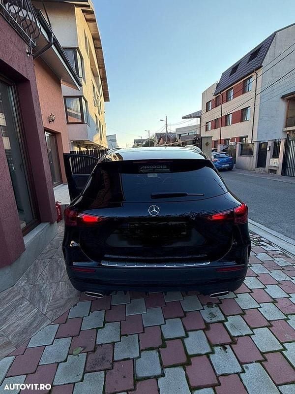 Second-hand Mercedes GLA200 AMG line 163 CP (119 kW) 2024 Culoarenegru SUV