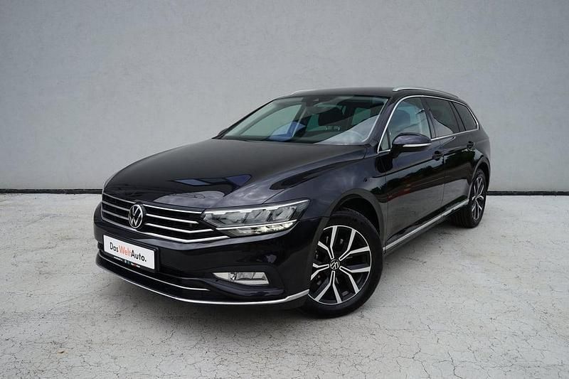 Negru metalic perleffect Utilizat 2021 VW Passat Highline Break | 22.800 EUR (Puțin scump) - Imagine 1/4