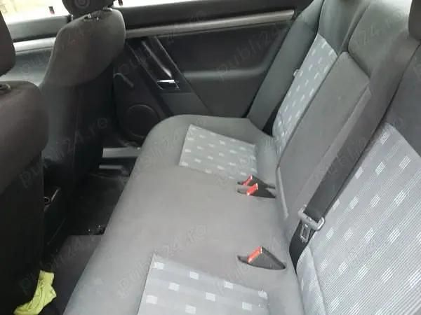 Second-hand Opel Vectra 101 CP (74 kW) 2006 Berlinǎ