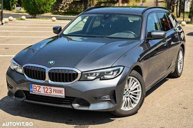 Gri Utilizat 2021 BMW 318 Sport Line Break | 18.390 EUR (Super Preț) - Imagine 1/4