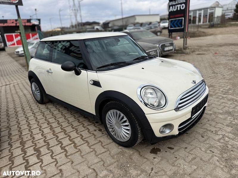Second-hand Mini One D 90 CP (66 kW) 2010 Culoarealb Hatchback