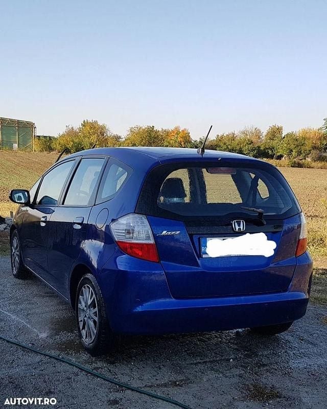 Second-hand Honda Jazz LS 100 CP (73 kW) 2009 Culoarealbastru Hatchback