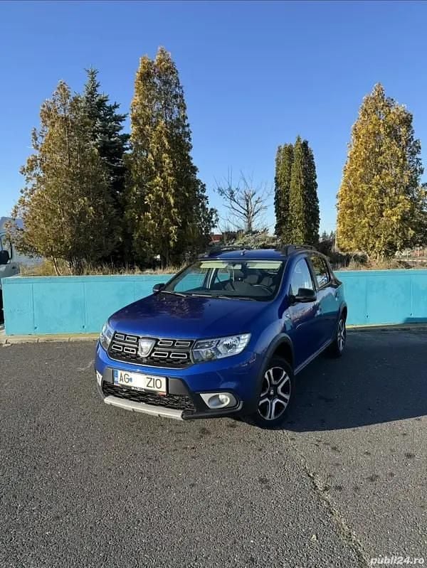 Second-hand Dacia Sandero Celebration 90 CP (66 kW) 2020 Albastru Hatchback
