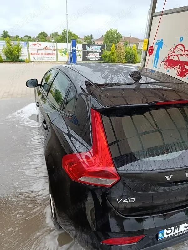 Utilizat 2017 Volvo V40 Break | 9.350 EUR (Preț OK) - Imagine 1/4