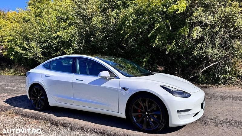 Culoarealb Utilizat 2020 Tesla Model 3 Berlinǎ | 22.990 EUR (Preț OK) - Imagine 1/4