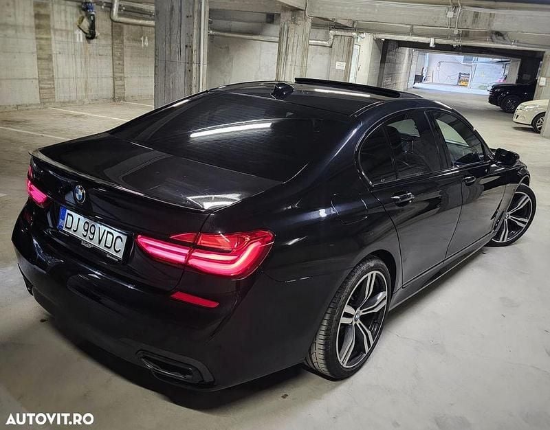 Second-hand BMW 750 Comfort Edition 400 CP (294 kW) 2017 Culoarenegru Berlinǎ