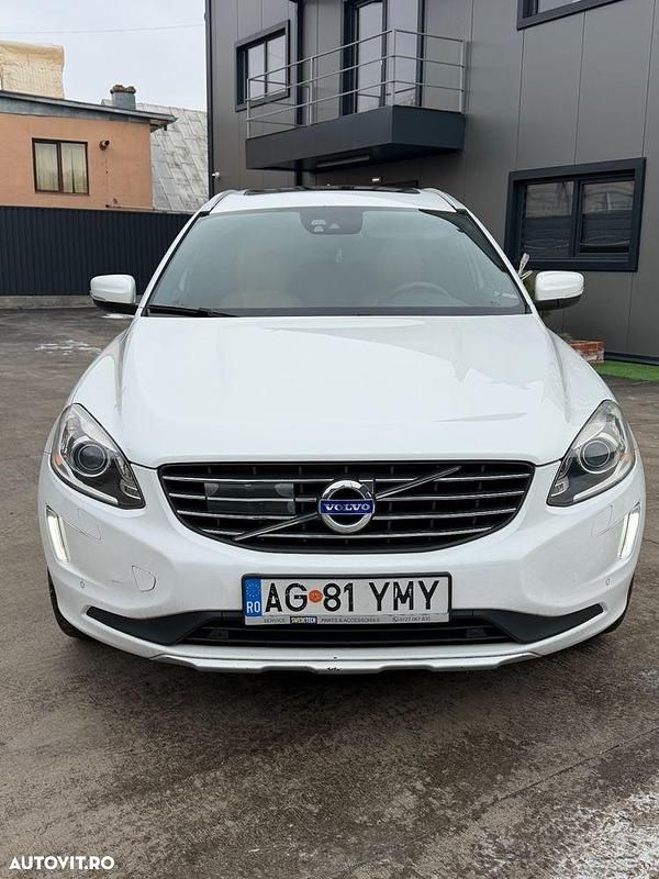 Culoarealb Utilizat 2014 Volvo XC60 Momentum SUV | 14.199 EUR (Preț bun) - Imagine 1/4