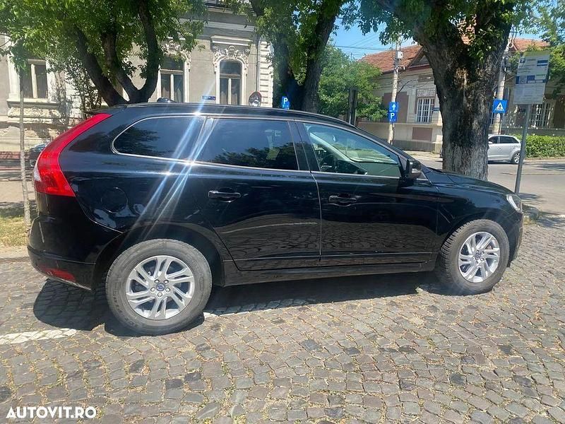 Culoarenegru Utilizat 2017 Volvo XC60 Kinetic SUV | 12.550 EUR - Imagine 1/4