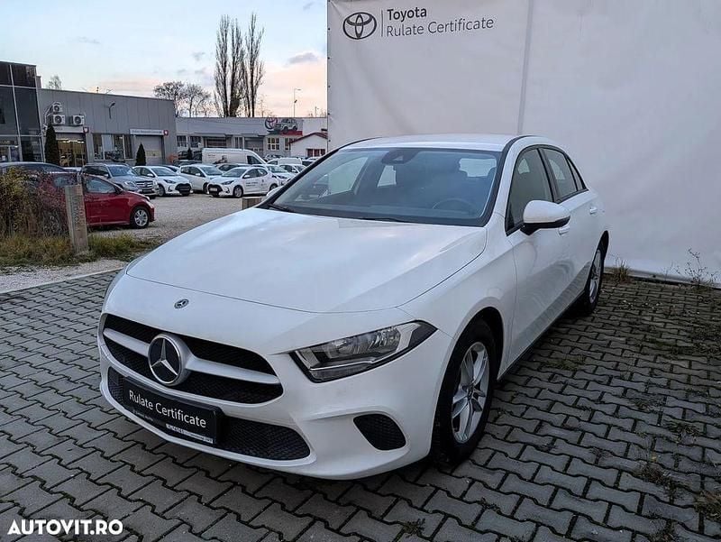Culoarealb Utilizat 2019 Mercedes A160 Hatchback | 18.498 EUR - Imagine 1/4