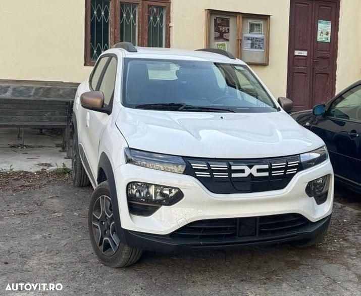 Second-hand Dacia Spring Extreme 47 kW (65 CP) 2024 Culoarealb Hatchback