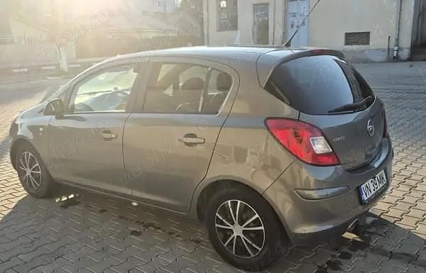 Second-hand 2012 Opel Corsa Hatchback | 3.800 EUR (Preț OK) - Imagine 1/4