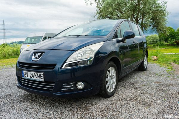 Utilizat 2011 Peugeot 5008 Monovolum | 5.100 EUR - Imagine 1/4