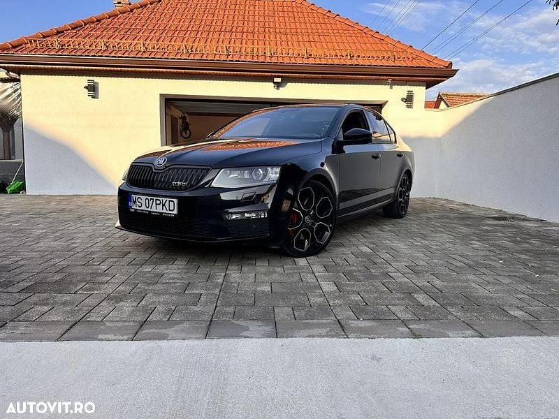 Culoarenegru Utilizat 2016 Skoda Octavia RS Berlinǎ | 14.950 EUR (Preț OK) - Imagine 1/4