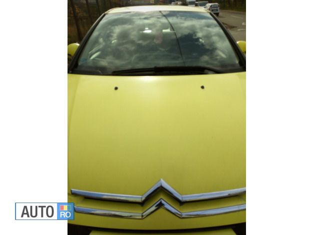 Galben Utilizat 2005 Citroën C4 Hatchback | 2.700 EUR - Imagine 1/2