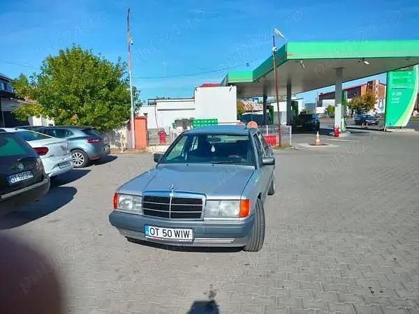 Second-hand Mercedes 190 100 CP (73 kW) 1992 Berlinǎ