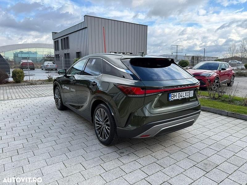 Second-hand Lexus RX450h+ E-FOUR 309 CP (227 kW) 2025 Culoareverde SUV