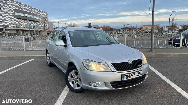 Culoaregri Utilizat 2011 Skoda Octavia Active Break | 2.850 EUR (Preț bun) - Imagine 1/4