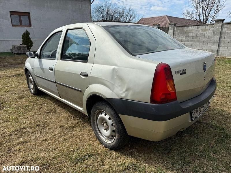 Second-hand Dacia Logan 75 CP (55 kW) 2005 Culoaregri Berlinǎ