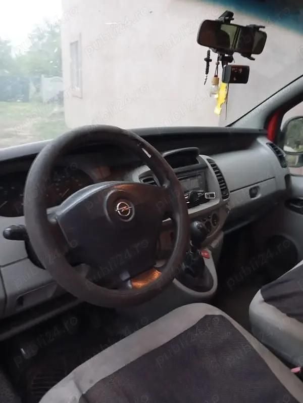 Utilizat 2003 Opel Vivaro Van | 2.000 EUR (Super Preț) - Imagine 1/4