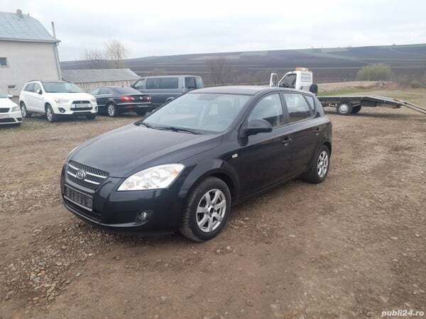 Utilizat 2008 Kia Ceed Berlinǎ | 3.250 EUR - Imagine 1/4