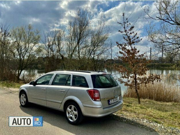 Utilizat 2009 Opel Astra Break | 2.450 EUR (Preț OK) - Imagine 1/4