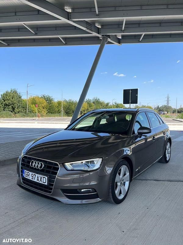 Maro Utilizat 2013 Audi A3 Sportback Ambition Berlinǎ | 8.950 EUR (Super Preț) - Imagine 1/4