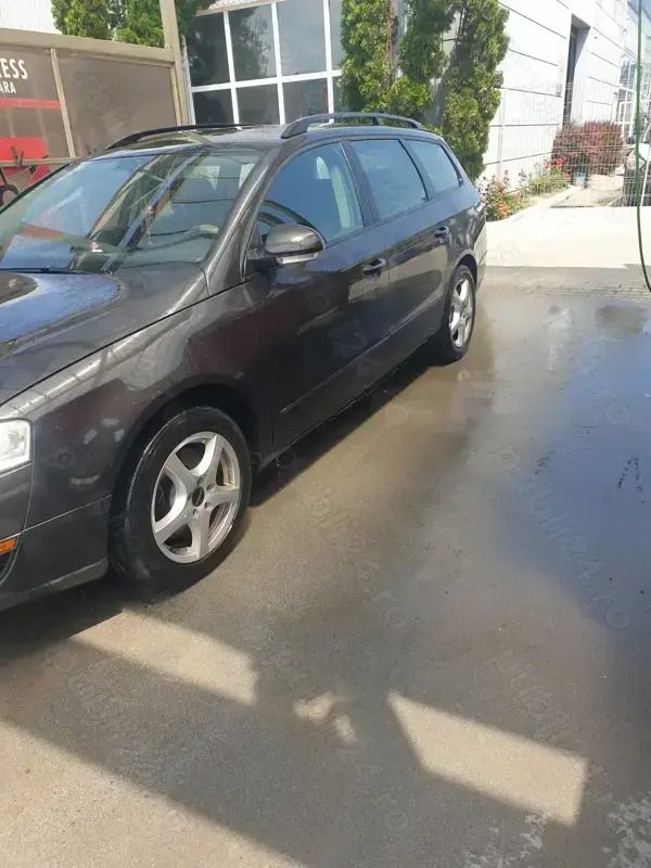 Maro Utilizat 2006 VW Passat Break | 2.400 EUR (Preț OK) - Imagine 1/4