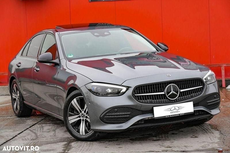 Culoaregri Utilizat 2022 Mercedes C200 Berlinǎ | 29.500 EUR (Preț bun) - Imagine 1/4