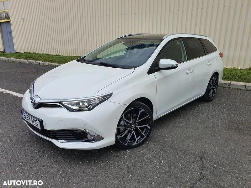 Culoarealb Utilizat 2015 Toyota Auris Hybrid Break | 12.599 EUR (Preț OK) - Imagine 1/4