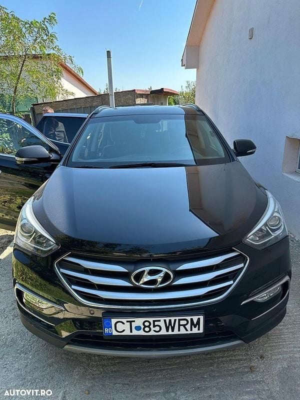 Second-hand Hyundai Santa Fe 200 CP (147 kW) 2018 Culoarenegru SUV